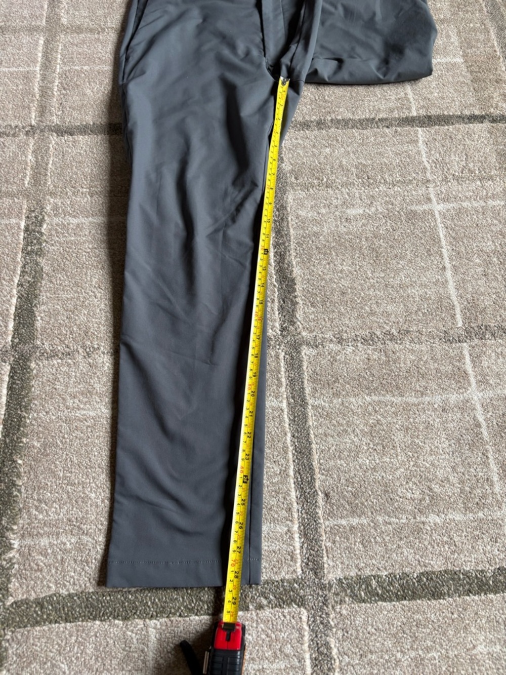 Banana Republic gray outdoor hiking pants, slim fit, size 31x30 Like New - Picture 9 of 11